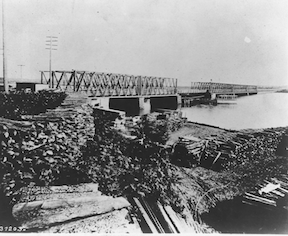 Long Bridge 1865 looking toward Washington DC Image source: Wikimedia Commons Public domain